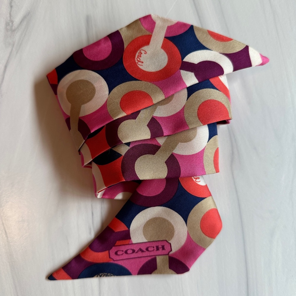 Coach Twilly- 100% silk retro print- like new!